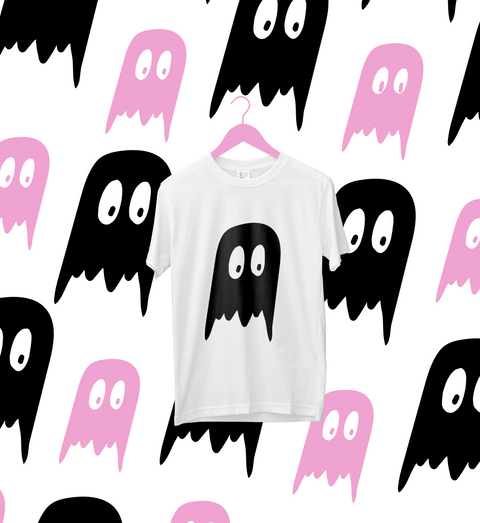 Le T-shirt fantôme BOO. T-shirt fantôme inspiré d'Halloween.